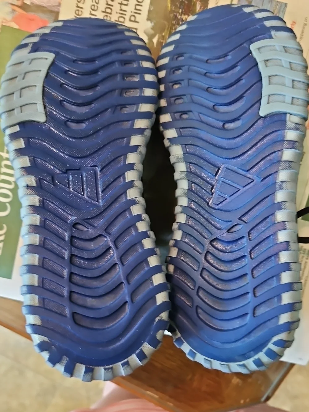 adidas Kids Black and Blue Lightweight Cloudfoam Sneakers Size 2
